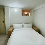 Serendipity House Apartman *
